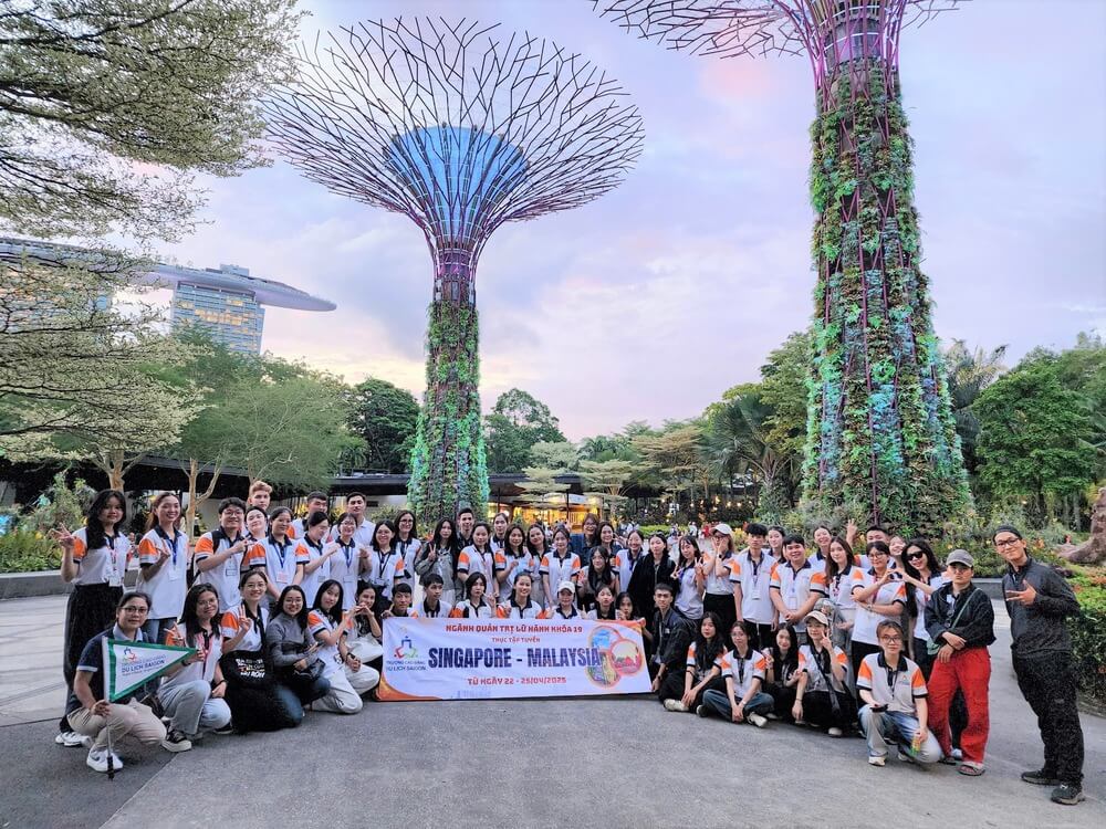 Tour thực tập Singapore - Malaysia của sinh viên Cao đẳng Du lịch Sài Gòn