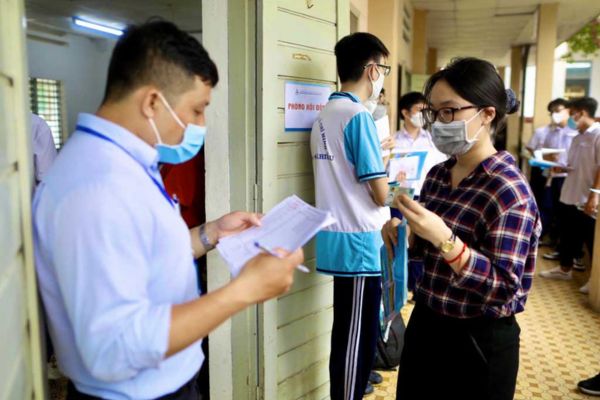 Thí sinh tự do là người đã hoàn thành chương trình THPT nhưng chưa tốt nghiệp ở các năm trước