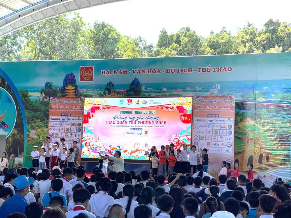 Chương trình Vòng tay yêu thương – Trao Xuân yêu thương (2)