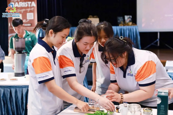 Barback có nhiệm vụ chuẩn bị nguyên liệu và dụng cụ pha chế