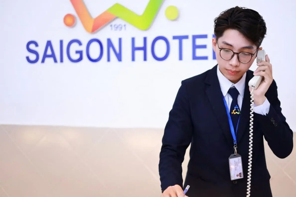 CEO khách sạn chịu trách nhiệm trong việc điều hành hoạt động của khách sạn