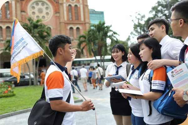  Kiến thức du lịch giúp Lễ tân tư vấn tốt hơn cho khách về các điểm tham quan
