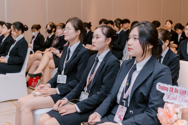 Tích lũy kinh nghiệm từ những vị trí cơ bản nhất