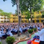 Định hướng nghề nghiệp cho học sinh lớp 12 giúp các em có mục tiêu rõ ràng và tự tin hơn trước ngưỡng cửa đại học, cao đẳng