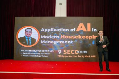 Thầy Nguyễn Tuấn Ngọc – Trưởng bộ môn Housekeeping, Trường Cao đẳng Du lịch Sài Gòn chia sẻ tại Hội thảo