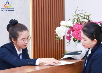 Lễ tân khách sạn cần bằng cấp gì