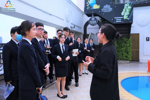 Cơ hội làm việc tại các tập đoàn khách sạn quốc tế như Marriott, Hilton