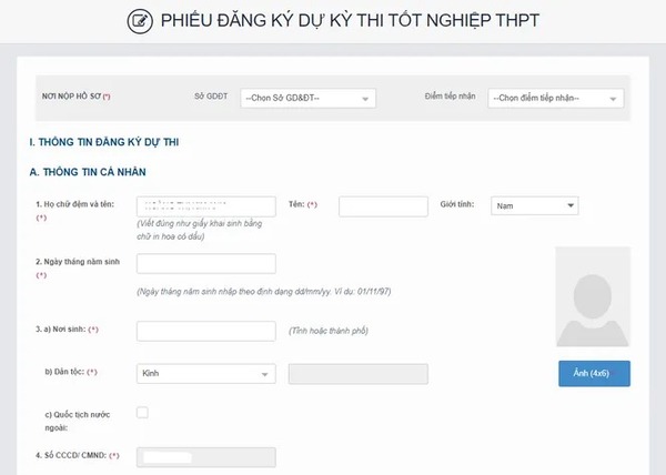 Điền thông tin cá nhân và tải ảnh thẻ theo định dạng quy định