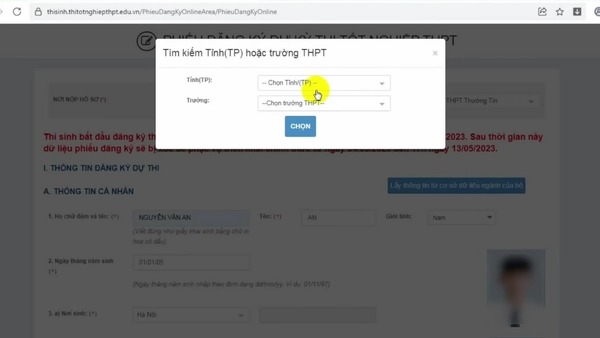 Nhập mã trường THPT đã theo học và thông tin học tập vào phiếu đăng ký dự thi