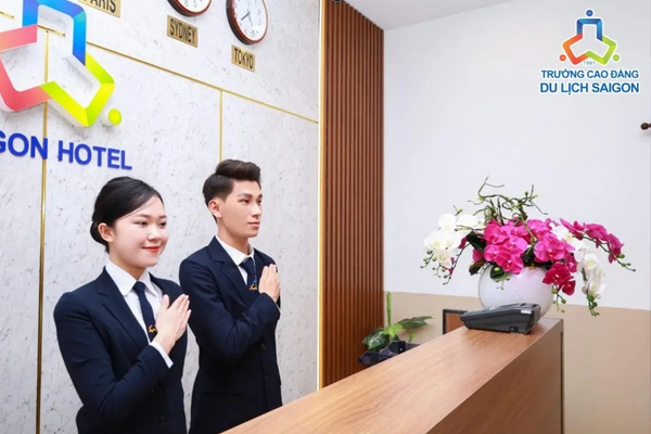 Quản trị Khách sạn chịu trách nhiệm quản lý và vận hành toàn diện cơ sở lưu trú