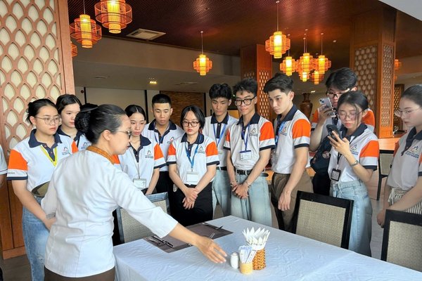 Quản trị Nhà hàng tập trung vào quản lý và điều hành dịch vụ ẩm thực chuyên nghiệp