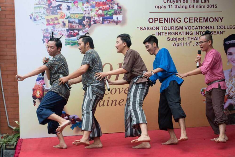 11108215_665355593591348_5986404799194400003_n