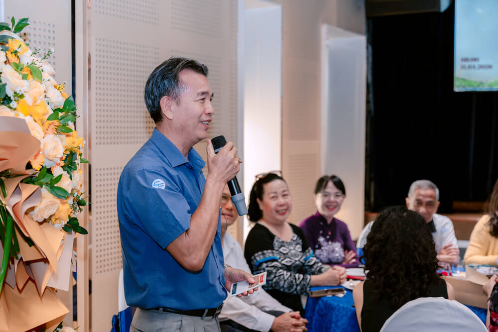 Anh An Sơn Lâm – Cựu học viên HD36 – Chủ tịch HĐTV & Giám đốc – Công ty TNHH Thuyền Buồm Đông Dương mang đến những câu chuyện dí dỏm về hành trình từ hướng dẫn viên tiếng Đức