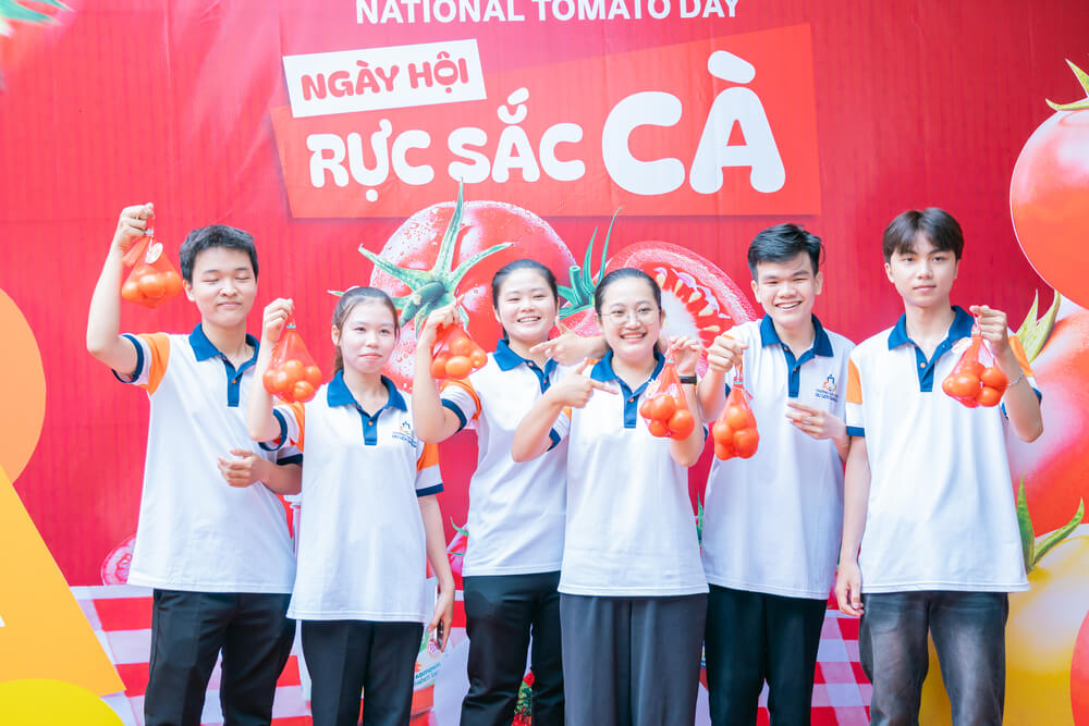 Check in tại Ngày hội rực sắc cà