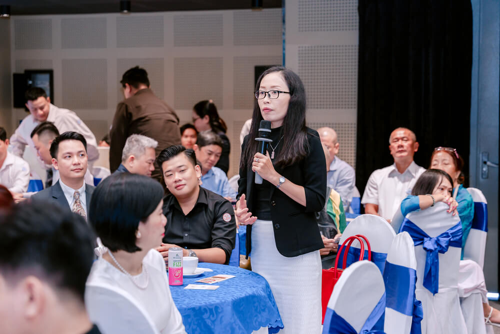 Chị Huỳnh Diệu Hiền – Cựu sinh viên CĐKS12N01 – Kinh doanh tự do xúc động chia sẻ niềm tự hào khi được trưởng thành từ mái trường DLSG