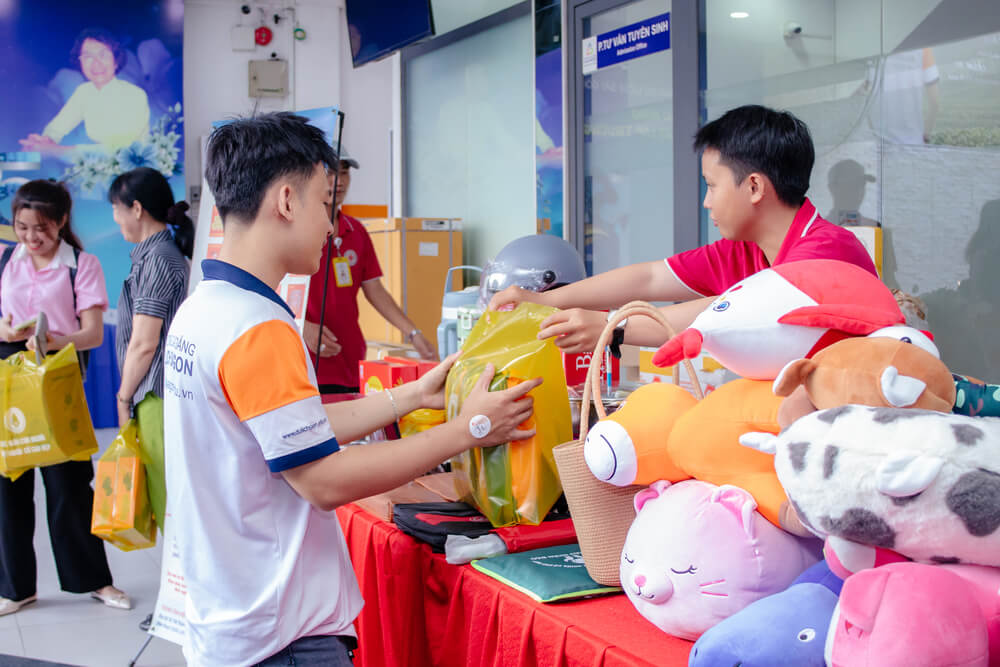 Chương trình hiến máu có rất nhiều quà tặng gửi đến những tấm lòng cao đẹp