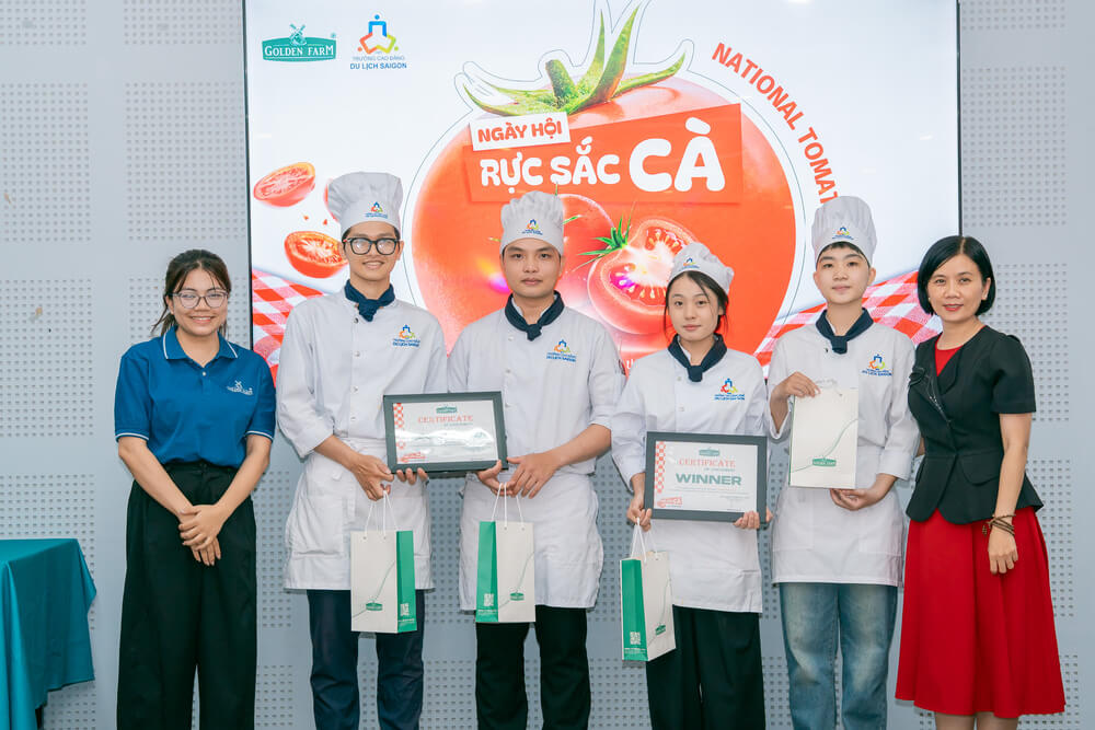 Đội thi đạt giải Nhất và Nhì trong phần thi nấu ăn