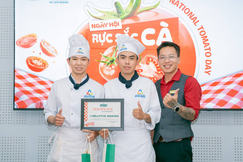 Đội thi đạt giải sáng tạo trong phần thi nấu ăn