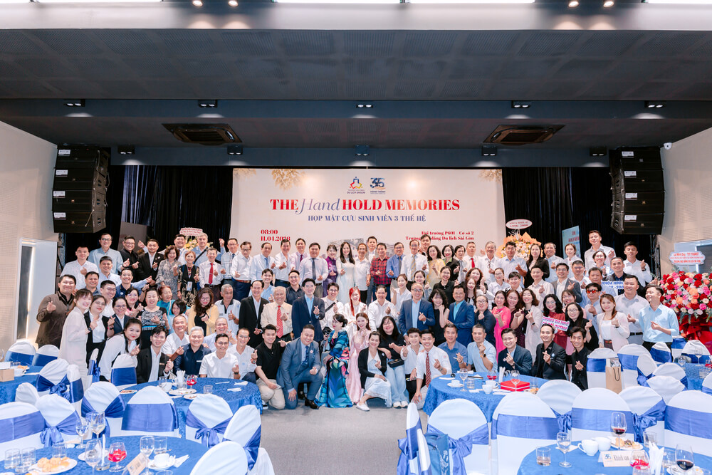 Khoảnh khắc bên nhau đầy xúc động