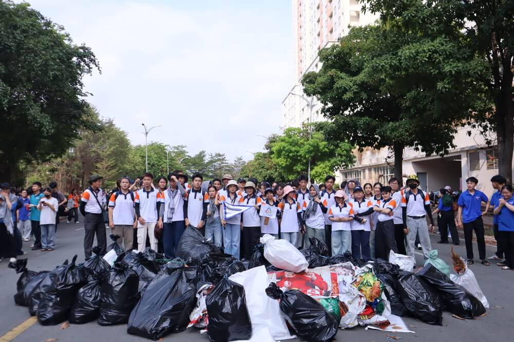 Sinh viên Trường Cao đẳng Du lịch Sài Gòn hưởng ứng Chiến Dịch “Earth Day Việt Nam 2026”