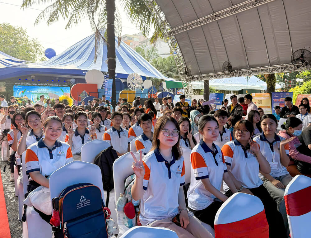 Sinh viên hào hứng tham gia Sàn giao dịch việc làm ngành Du lịch Tp.HCM 2026