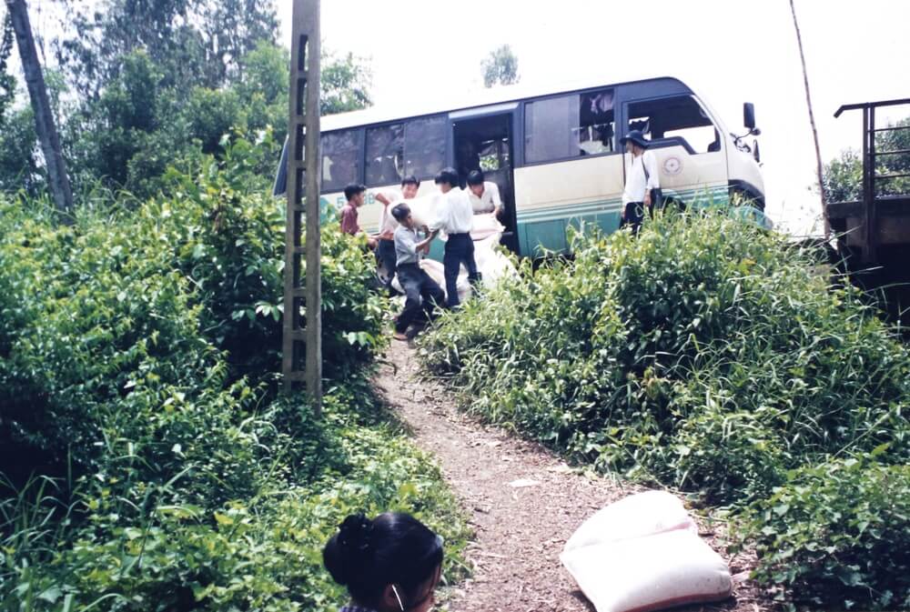 cuu tro gao chuyen tu thien Hue 99