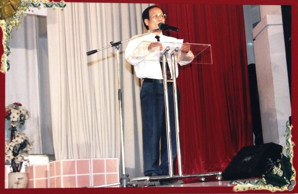 thay le hieu 20.11.2004