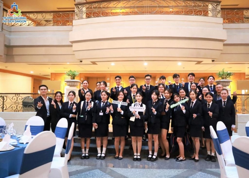 Cơ hội việc làm ngành quản trị khách sạn​