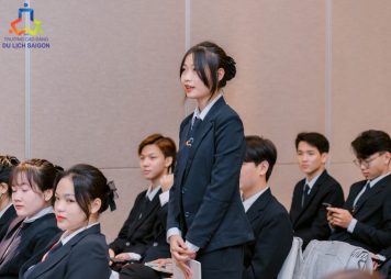 tuyển dụng ngành quản trị khách sạn