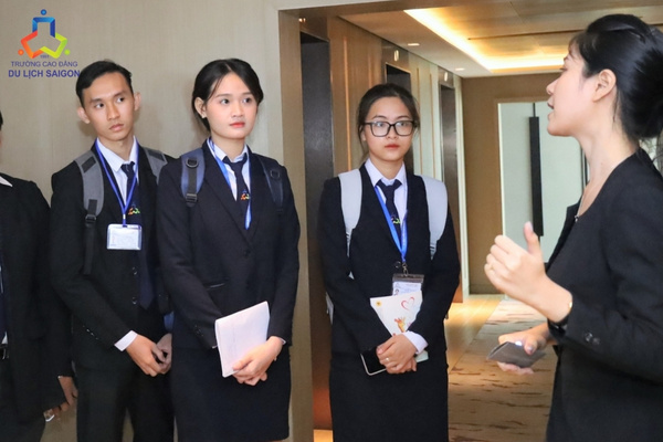 Tinh tế và chỉn chu giúp người làm Lữ hành nâng cao giá trị bản thân trong ngành Dịch vụ Du lịch
