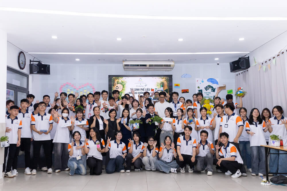 Ảnh chụp lưu niệm Workshop “Tái sinh phế liệu”