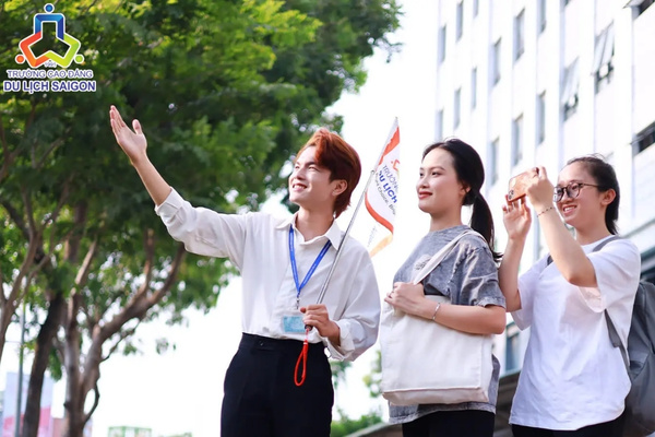 Bắt đầu hành trình trở thành Hướng dẫn viên chuyên nghiệp tại trường Cao đẳng Du lịch Sài Gòn