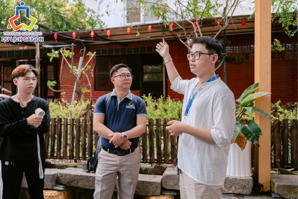 Nền tảng kiến thức chuyên môn giúp Hướng dẫn viên du lịch xây dựng sự tin cậy với du khách