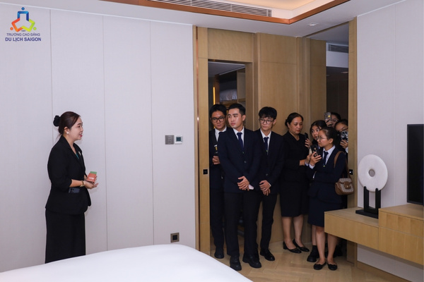 Sinh viên trường Cao đẳng Du lịch Sài Gòn được kiến tập, thực tập tại các doanh nghiệp lớn
