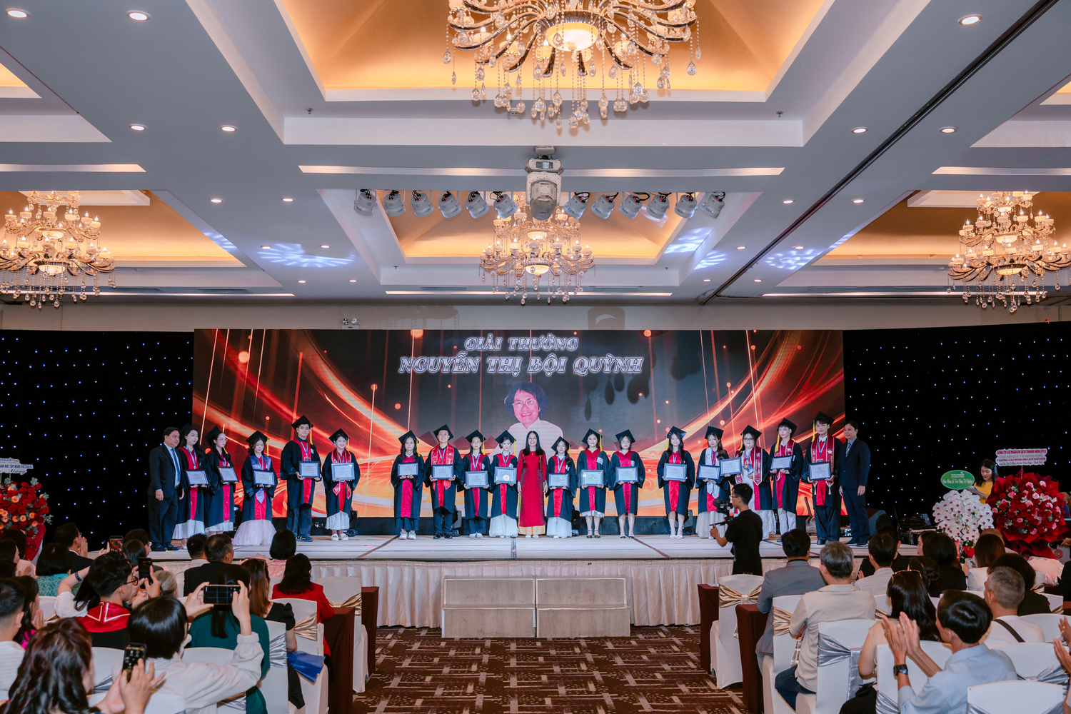Lễ trao bằng tốt nghiệp 2026