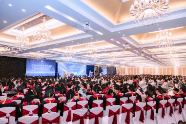 Lễ trao bằng tốt nghiệp 2026