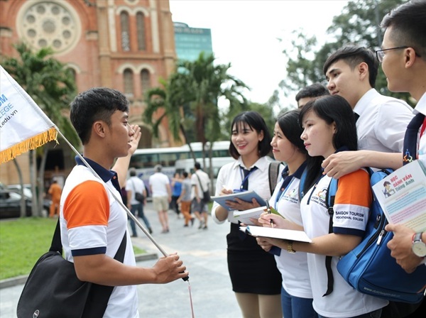 Hướng dẫn viên là người kết nối du khách với điểm đến và trải nghiệm du lịch 