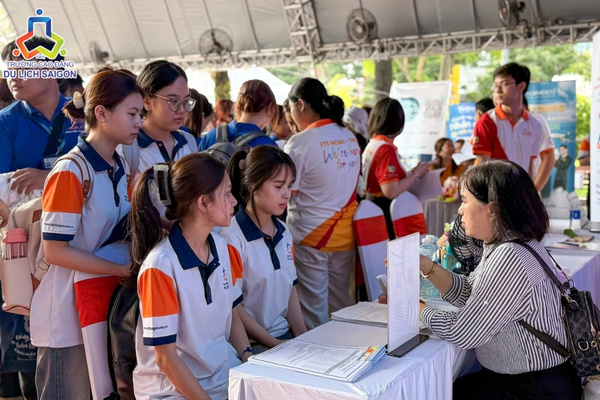 Chỉ tiêu tuyển sinh ảnh hưởng đến điểm chuẩn cao đẳng 2026