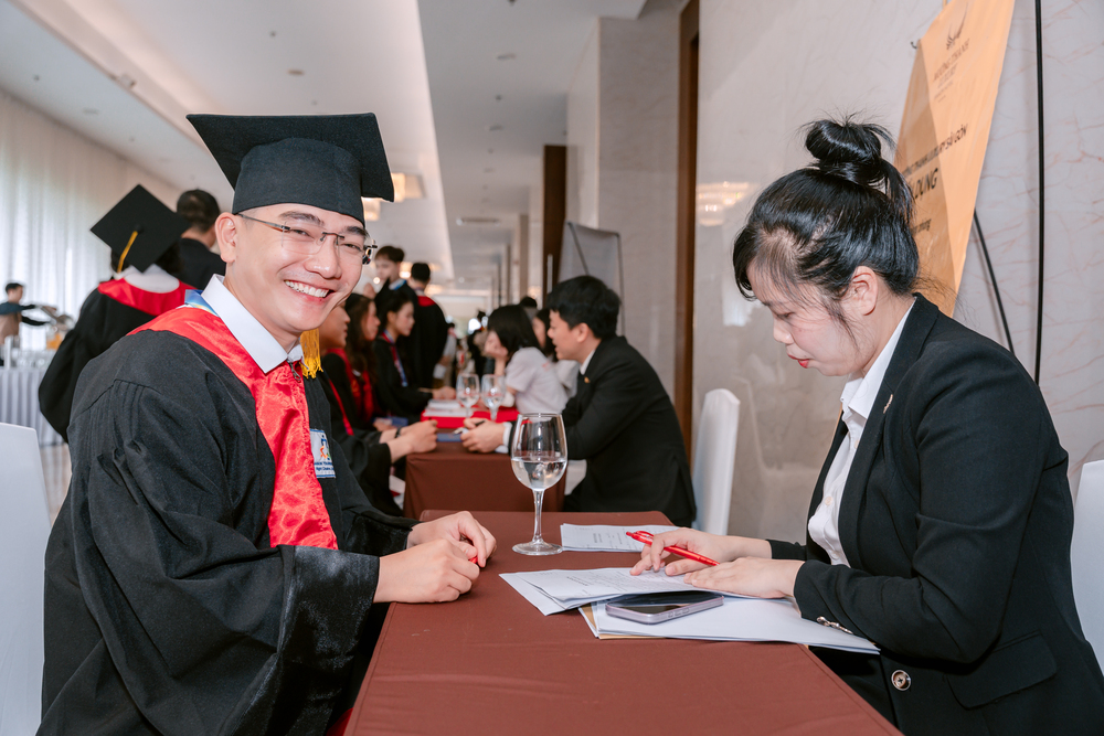 Lễ trao bằng tốt nghiệp 2026