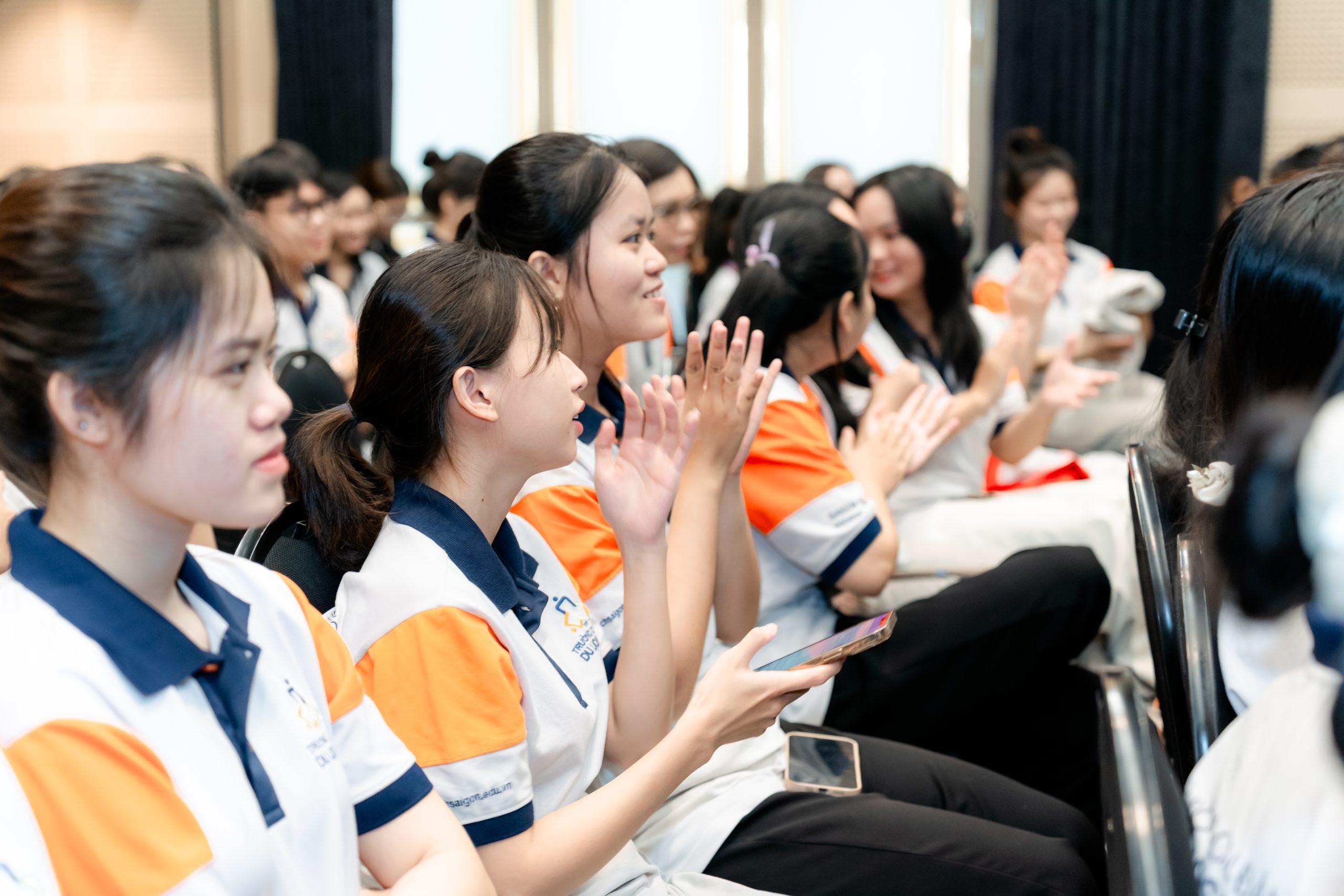 Giả mã hồ sơ thầu
