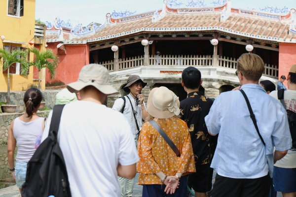 Nghề Hướng dẫn viên mang đến cơ hội khám phá nhiều điểm đến