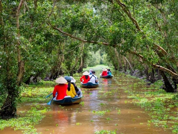 Du lịch sinh thái phát triển mạnh, tạo ra nhiều cơ hội việc làm hấp dẫn 