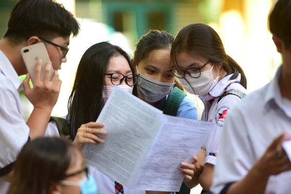 Xét học bạ được thực hiện với nhiều phương thức giúp thí sinh có thêm cơ hội