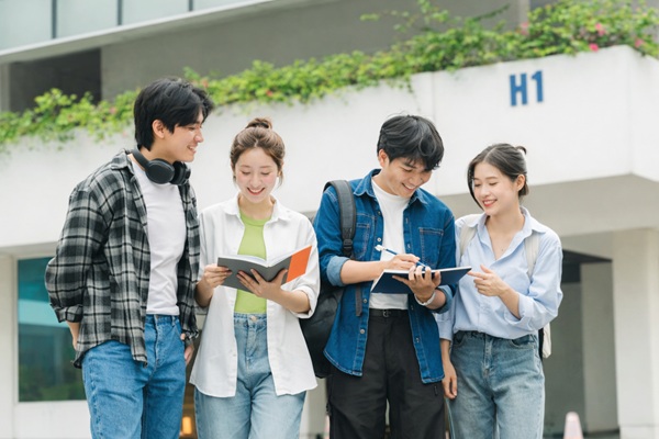 Tổng hợp các trường xét học bạ thí sinh tự do 2026