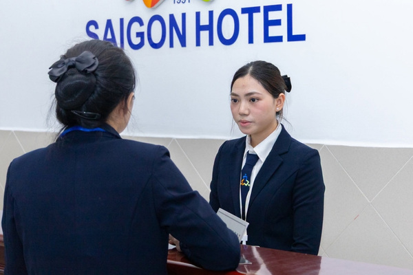 Nhân sự ngành khách sạn cần chủ động nâng cao kỹ năng công nghệ trong thời đại số